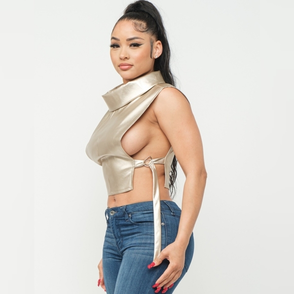 Gold Top💛 - Picture 2 of 3